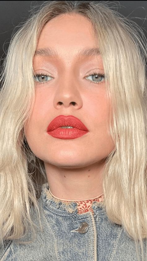 Pink Makeup Looks Lips, 2023 Summer Makeup Trends, Spring 2024 Makeup Trends, Summer 2023 Makeup Trends, Makeup Trends 2023 Summer, Cloud Skin Makeup, Subtle Lip Filler, 2024 Makeup Trends, Summer 2023 Makeup