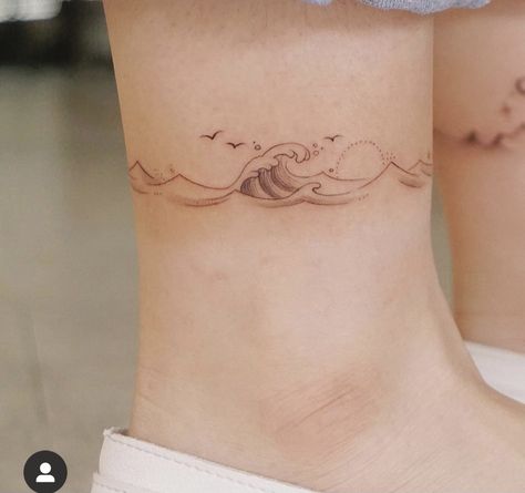 Beachy Tattoos, Tattoo Band, Anklet Tattoos, Petite Tattoos, Inspiration Tattoos, Minimalist Tattoos, Classy Tattoos, Elegant Tattoos, Ankle Tattoo