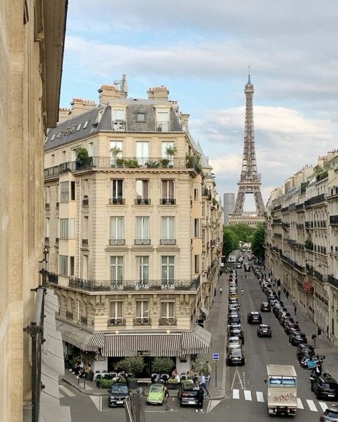 Paris Dream, Paris Architecture, Traveling Abroad, Parisian Life, Paris Aesthetic, Spring Trip, Paris Love, American Travel, Europe Summer