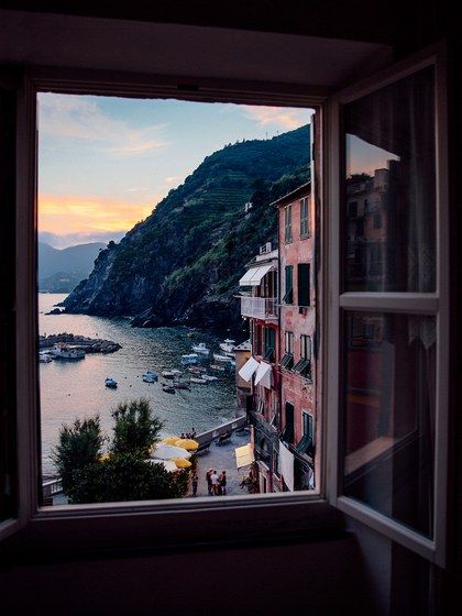 These hotel room views will totally blow you away Window With A View, An Open Window, Foto Tips, Destination Voyage, Window View, Open Window, Travel Goals, Pretty Places, Travel Inspo