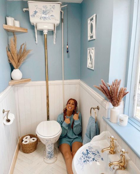 Stacey Solomon gave birth at home - inside flamboyant £1.2m Pickle Cottage - Photo 10 Painting A Sink, Toilet Room Decor, Stacey Solomon, Wendy House, Stylish Wall Decor, Small Bathroom Renovation, Bathroom Transformation, Downstairs Loo, Small Toilet