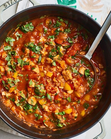 Her recipe pretty much breaks all the rules of chili — in the best way possible. Ina Garten Chicken Chili Recipe, Ina Garten Chili Recipe, Ina Garden Chili Recipe, Ina Garten Beef Chili Recipe, Chili Recipe Ina Garten, Ina Garten Chicken Chili, Fall Eating, Chili Recipe Food Network, Ground Beef Chili Recipe