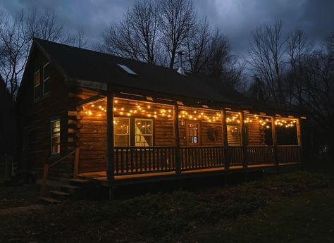 Christmas at the Cabin – Camp Kuebler Christmas Cabin, Log Cabin Christmas Decor, Christmas Cabin Decor, Log Cabin Lighting, Old Fashioned Christmas Decorations, Cabin Christmas Decor, Log Cabin Christmas, Burlap Trees, Cabin Loft