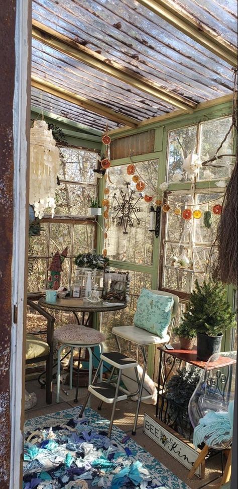 Shabby Chic Greenhouse, Rustic She Shed, She Shed Interior, Cozy Armchair, Garden Shed Interiors, Rustic Shed, Shed Interior, Garden Rustic, Chic Garden