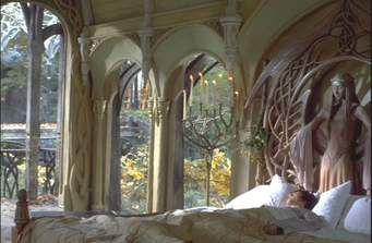 Elf Bedroom, Mansion Bedrooms, Elven Bedroom, Elven Architecture, Lord Of The Rings Fellowship, Elven City, A Big House, Elven Forest, Fantasy Things