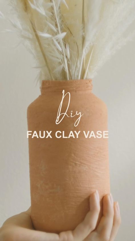 Glass Base Decoration Ideas, Make Glass Look Like Ceramic, Diy Faux Clay Vase, Diy Vase With Baking Soda, Diy Vase From Glass Jar, Diy Vase Painting Baking Soda, Diy Old Glass Bottles, Painting Jars Diy, Diy Vase Pottery