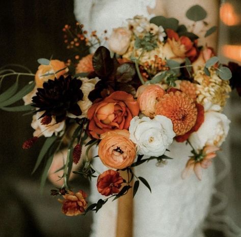 Apis Mellifera, Industrial Chic Wedding, Autumn Tones, Pop Champagne, Fall Wedding Flowers, Spring Pastels, Wedding Flower Arrangements, Wedding Mood, Wedding Florals