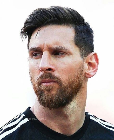 Leo Messi Portrait, Lionel Messi Portrait, Messi Pictures, Gallery Drawing, Lionel Andrés Messi, Drawing People Faces, Portrait Reference, Portrait References, Actor Picture