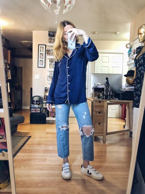 What I Wore this week | Navy Pyjama Shirt | Levis 501s | Veja 3-Lock | livelovesara Pyjama Shirt Outfit, White Blouse Jeans, Slouchy Outfit, Pajamas Shirt, Pyjama Satin, Jeans With Heels, Heels Outfits, Style Inspiration Summer, Light Blue Jeans