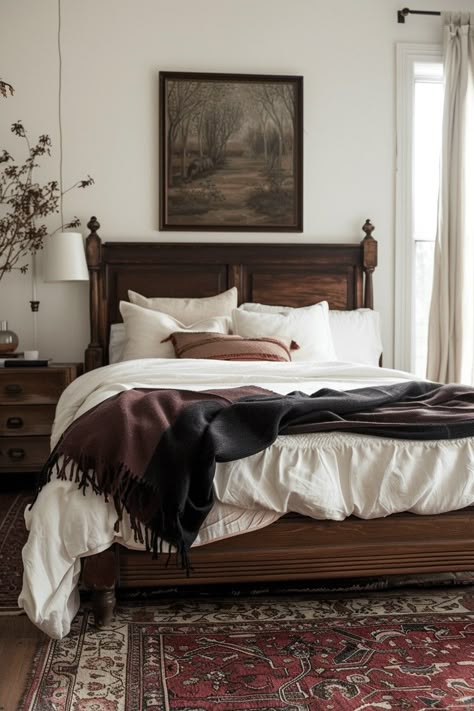 Moody Vintage Farmhouse, Eclectic Country Decor, Cozy Earthy Bedroom Ideas, Cozy Earthy Bedroom Aesthetic Vintage, Modern Traditional Bedroom Decor, Beautiful Guest Bedrooms, Dark Furniture Bedroom, Moody Romantic Bedroom, Bed Rugs