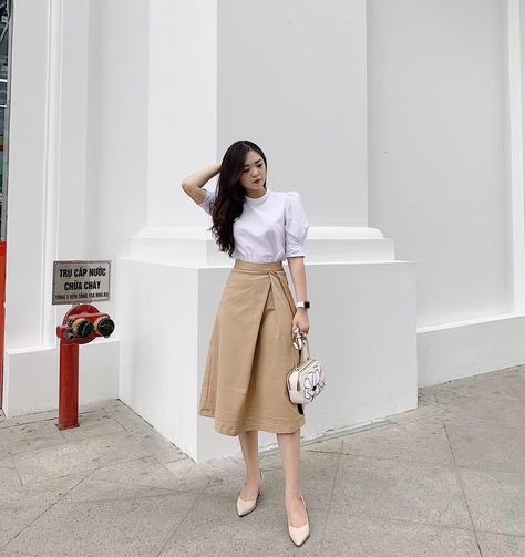 Rok Outfit, Elegant Outfit Classy, Korean Casual Outfits, Casual Day Outfits, Classy Work Outfits, Fashion Mistakes, Modest Fashion Outfits, Work Outfits Women, Professional Outfits