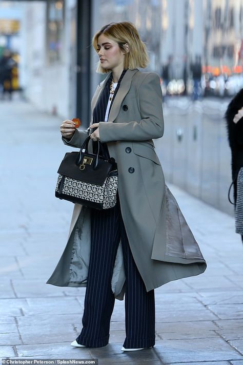 Tote your essentials in the Ferragamo Studio bag like Lucy #DailyMail #lucyhale #ferragamo #gancini Click "Visit" to buy now Ferragamo Studio Bag, Petite Winter Fashion, Petite Fall Fashion, Fall Fashion Petite, Lucy Hale Style, Outfit Petite, Striped Suit, Studio Bag, Curvy Petite Fashion