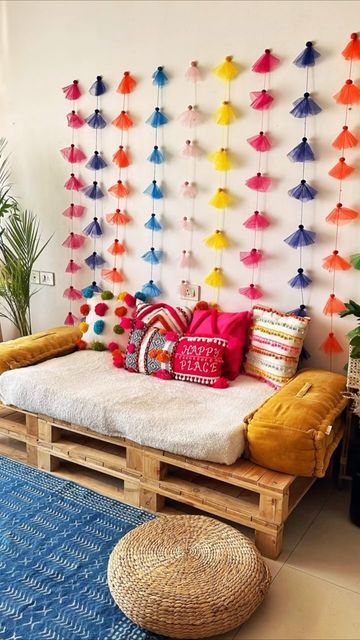 Diwali Home Decor Ideas, Diy Hanging Decor, Lohri Party, Diwali Home Decor, Diwali Decorations At Home, Diwali Decoration Items, Outfits Indian, Indian Interiors, Diy Diwali Decorations