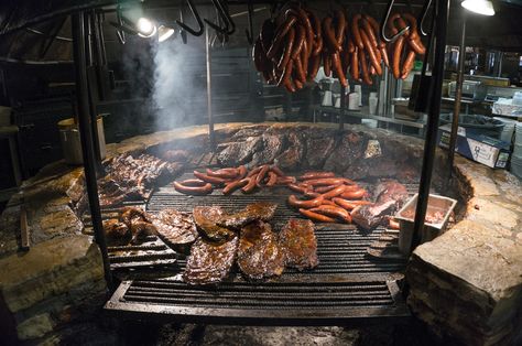 Located in beautiful Driftwood near Austin, the Salt Lick serves up some of the best barbecue in Texas. The idyllic Hill Country setting, good food, and BYOB policy make this barbecue joint one great place to burn a weekend afternoon. Best Bbq In Texas, River Tubing, Bbq Games, Texas Barbecue, Salt Lick, Barbecue Sauce Recipes, Texas Bbq, Barbecue Restaurant, Grill Restaurant