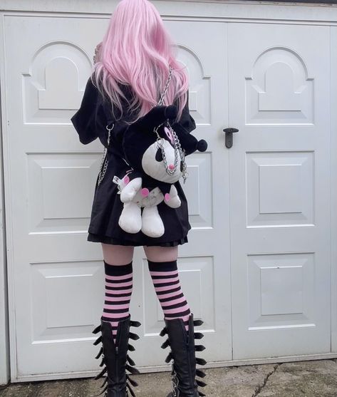 Pastel Goth Outfits Aesthetic, Pastel Goth Aesthetic Outfit, Goth Outfits Aesthetic, Kawaii Punk, Pastel Goth Aesthetic, Goth Fits, Outfits Pastel, Pastel Goth Outfits