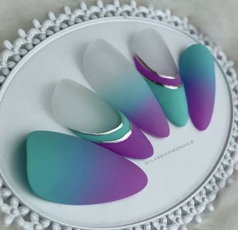 Colorful Gel Nails Designs, Water Inspired Nail Art, Colorful Ombre Nails, Tape Nail Art, Water Nails, Gel Colors, Ombré Nails, Art Deco Nails, Liner Brush