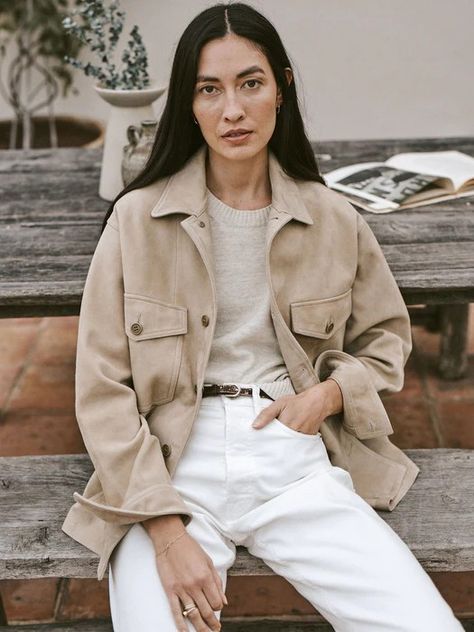 Suede Shirt Outfit, Buck Mason, Jacket Outfit Women, Denim Jacket Outfit, Statement Jacket, Popover Shirt, Desert Sand, Workwear Fashion, American Brand