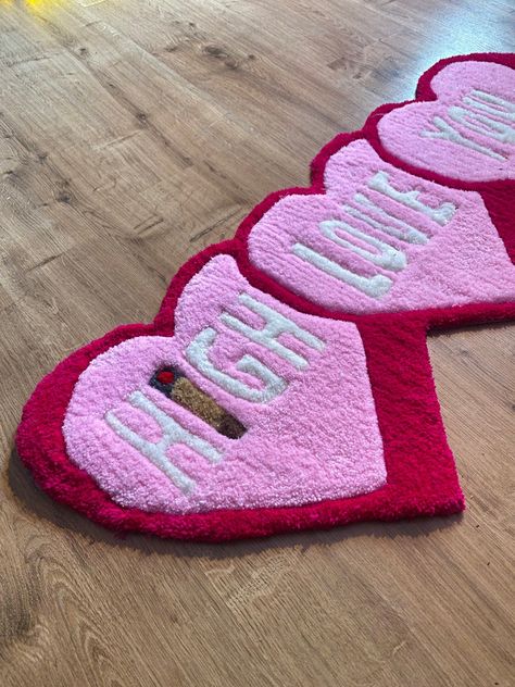 Rug Design Diy, Tufting Diy, Girl Apartment Decor, Door Mat Diy, Luxury Christmas Tree, Girly Apartment Decor, Funky Rugs, Pink Room Decor, Crochet Rug Patterns