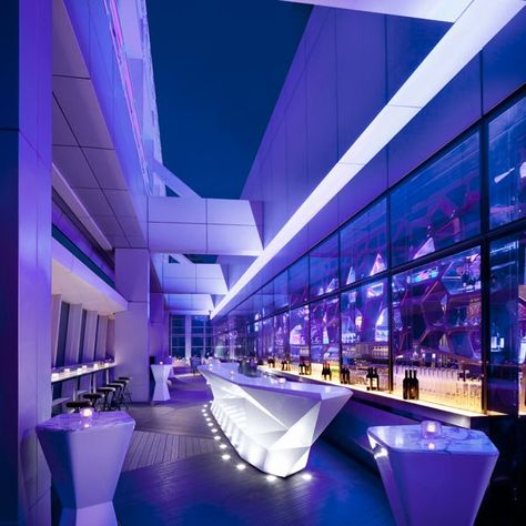 The awe-inspiring views at Ozone, located on the 118th floor of the Ritz-Carlton in Hong Kong, are reason enough to have a few rounds at the bar. Hong Kong Hotels, Nightclub Design, Sky Bar, Restaurant New York, Bar Interior, The Ritz Carlton, Hotel Bar, Modern Bar, Hospitality Design