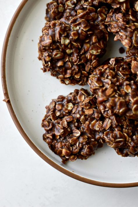 Chocolate Oatmeal No Bake Cookies, Boiled Cookies, Oatmeal No Bake, No Bake Chocolate Oatmeal Cookies, Chocolate Peanut Butter Oatmeal Cookies, Oatmeal No Bake Cookies, Chocolate Oatmeal Cookies, Peanut Butter Roll, Peanut Butter Oatmeal Cookies