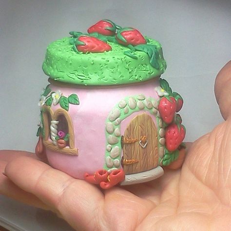 Clay Fairy House, Polymer Clay Fairy, Clay Jar, Fairy Jars, Baby Food Jars, Clay Fairies, Clay Diy Projects, Fairy Crafts, Clay Crafts Air Dry