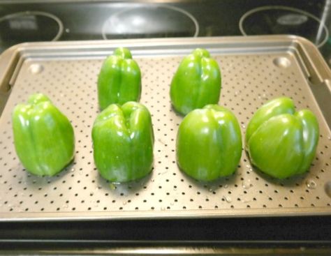 How to Freeze Whole Bell Peppers Freezing Red Peppers, Bell Pepper Preservation, Freeze Peppers How To, Freezing Stuffed Bell Peppers, How To Freeze Bell Peppers Green, Can You Freeze Bell Peppers, How To Freeze Green Peppers, Freezing Stuffed Peppers, How To Freeze Bell Peppers