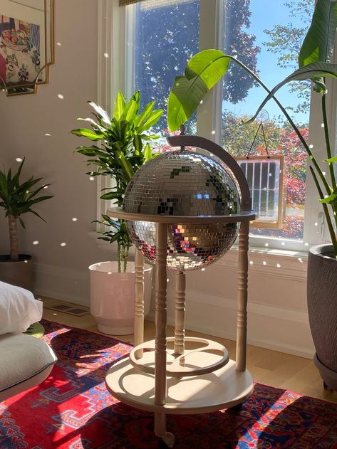 Globe Bar Cart, Retro Beach House, Halloween Chic, Disco Decorations, Sazerac, Dream Apartment Decor, Future Apartment Decor, Deco Originale, Bright Homes