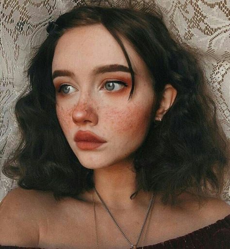 Cottagecore Makeup, Mekap Mata, Makeup Tumblr, Orange Makeup, Freckles Girl, Smink Inspiration, Hair Cute, Fairy Makeup, Les Couples