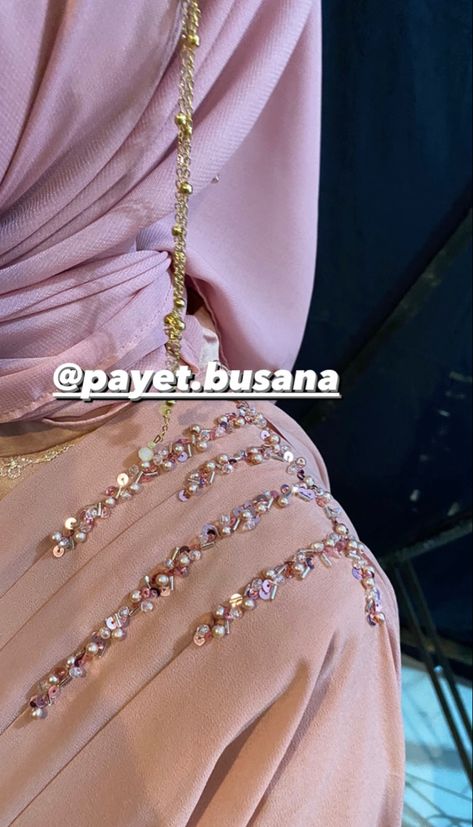 Model Payet Lengan, Model Payet Mutiara, Payet Lengan, Inspirasi Payet, Model Payet, Beads Applique, Textured Embroidery, Detail Couture, Shadi Dresses