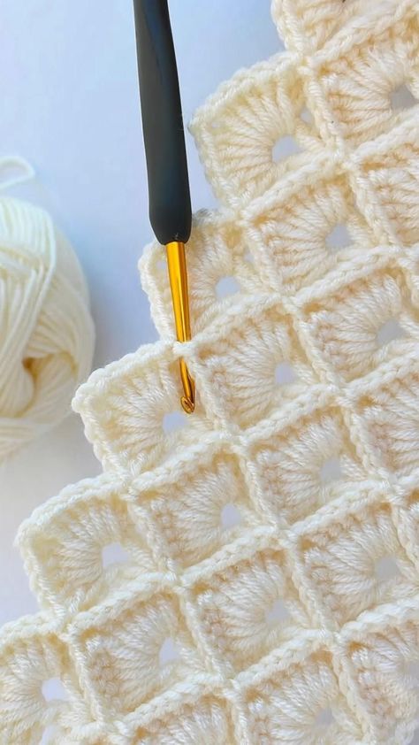 Crochet Box Stitch, شال كروشيه, Crochet Box, Crochet Blanket Designs, Easy Crochet Stitches, Haken Baby, Crochet Stitches For Beginners, Crochet Instructions, Crochet Stitches Tutorial