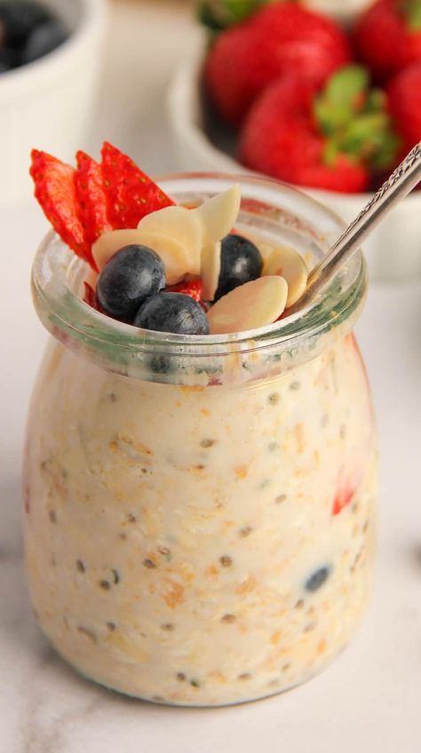 Overnight Oats with Chia Seeds Overnight Oats With Chia Seeds, Oats With Chia Seeds, Overnight Oats With Chia, Ministry Of Curry, Breakfast Overnight, Soak Chia Seeds, Breakfast Oats Overnight, Chia Overnight Oats, Peanut Butter Roll