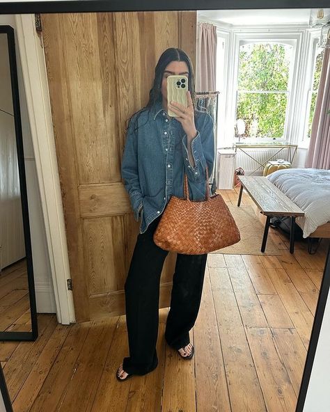 Anna (@theannaedit) • Instagram photos and videos Anna Edit, Dragon Diffusion, Colour Analysis, Slay Outfits, Life Lately, Mama Style, Closet Fashion, Summer Sandals, European Fashion