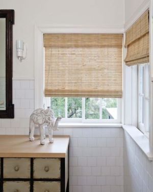 purchasing natural woven shades — THE PLACE HOME Roman Shades Living Room, Roman Shades Kitchen, Bathroom Window Coverings, Barnwood Ideas, Living Room Shades, Kitchen Shades, Shades Window, Woven Wood Shades, Wooden Shades