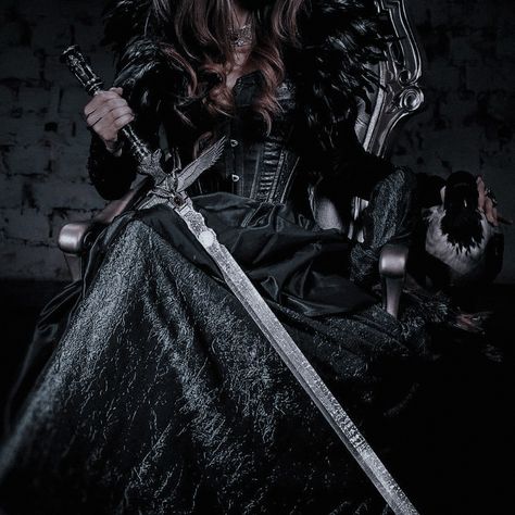 Dark Queen Aesthetic, Dark Fantasy Aesthetic, Dark Royalty Aesthetic, Aesthetic Queen, Medieval Aesthetic, Dark Princess, Fairytale Aesthetic, Dark Queen, Queen Aesthetic