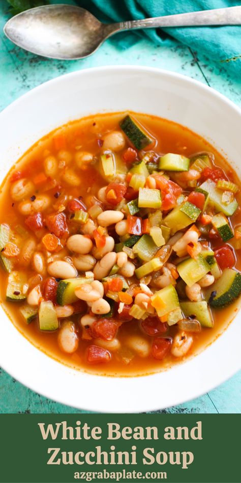 White Bean and Zucchini Soup Zucchini Soup Recipes, White Bean Soup Recipes, Zucchini Soup, Homemade Soup Recipe, Bean Soup Recipes, Vegan Soup Recipes, White Bean Soup, Soup Dinner, Soup And Sandwich