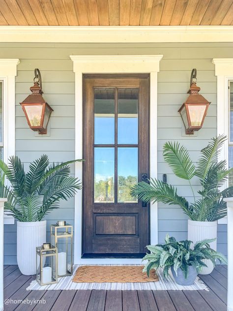 Coastal Cottage Porch, Coastal Farmhouse Backyard, Cream House Porch Color, Front Door Farmhouse Decor, Coastal Planters Front Porches, Coastal Inspired Home Exterior, Coastal Front Entry, Coastal Farmhouse Outdoor Decor, Front Door Coastal Home