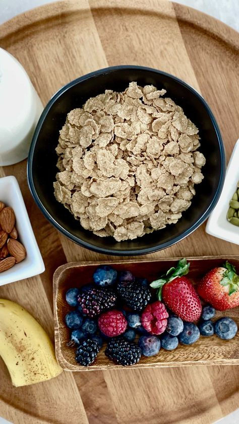 maggiedudeck on Instagram: You know it’s gonna be, a lovely day.... •organic oat bran flakes •oat milk •raw organic nuts and berries Enjoy! #reelrecipe #realfood… Homemade Bran Flakes, Oat Bran Cereal Recipes, Cracklin Oat Bran Recipes, Oat Bran, Bran Flakes Cereal, Bill Withers Lovely Day, Organic Nuts, Oat Milk, Nuts