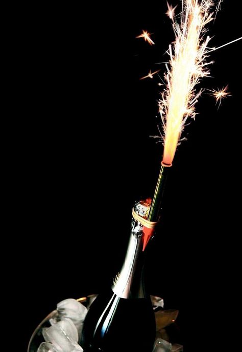 #Champagne fireworks #NewYears ToniK ...❸ ❷ ❶ Bottle Sparklers, Champagne, Weddings, Cake