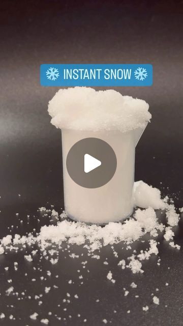 Snow Experiments For Kids, Instant Snow, Fake Snow, How To Make Snow, Science For Kids, Science Experiments, In Water, Chemistry, Steam