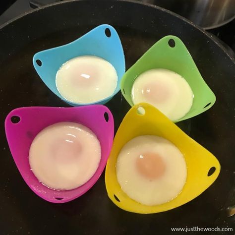 Poached Eggs Silicone Cups, Poaching Eggs In Microwave, Poached Eggs In Silicone Cups, Microwave Poached Eggs In A Cup, Poached Eggs How To, Poched Eggs, Microwave Poached Eggs, Making Poached Eggs, Poached Eggs Microwave