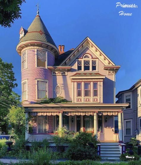 Sage Green Exterior House Pink Door, Cosy Games, Pink Victorian House, Princess Home, House On A Budget, Home Images, Pink Victorian, Homes Ideas, Victorian Style Homes