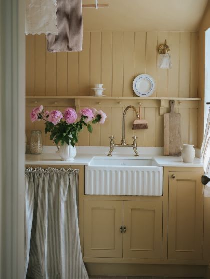 Painted Laundry Room, Yellow Laundry Rooms, Victorian Renovation, Shaker Pegs, Tongue And Groove Panelling, Ivy House, Yellow Interior, Boot Room, Yellow Kitchen