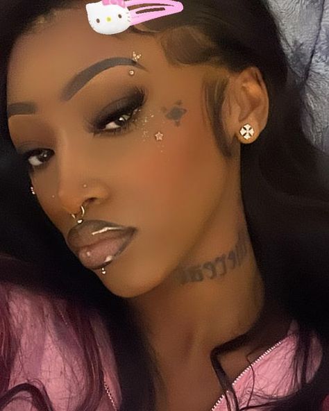 miss imani on Instagram: "🪐🌟🫧🪅" Eyebrow Piercing Black, Piercing On Black Women, Cute Nose Rings, Eyebrow Piercing Jewelry, Kylie Jenner Hair, Afro Punk Fashion, Boujee Aesthetic, Face Piercings, Cute Piercings