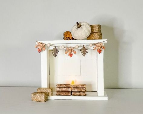 Dollar Tree Fireplace Decor, Diy Mini Fireplace, Mini Fireplace Diy, Jenga Block Fireplace, Mini Jinga Block Crafts, Dollar Tree Mini Pallet Crafts Diy, Mini Jenga Block Crafts Diy, Dollar Tree Tumbling Tower Crafts, Dollar Tree Wood Block Crafts