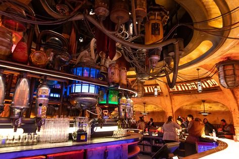 Star Wars Bar, Star Wars Land, Disneyland Star Wars, The Outpost, The Millennium Falcon, Star Wars Galaxy's Edge, Walt Disney Imagineering, Runaway Train, Star Wars Galaxy