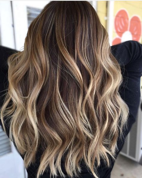 195.5k Followers, 152 Following, 2,046 Posts - See Instagram photos and videos from ✨BALAYAGE & BEAUTIFUL HAIR (@bestofbalayage) Blond Balayage, Balayage Hair Dark, Balayage Blonde, Brunette Balayage Hair, Haircut Styles, Wavy Hairstyles, Brown Hair Balayage, Balayage Hair Blonde, Balayage Brunette