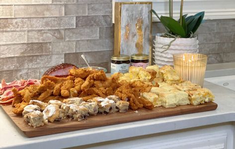 Biscuit Charcuterie Board, Biscuit Bar Ideas, Southern Sausage Gravy, Biscuit Board, Cornbread Pancakes, Gravy Fries, Chocolate Gravy, Ham And Cheese Quiche, Blueberry Biscuits