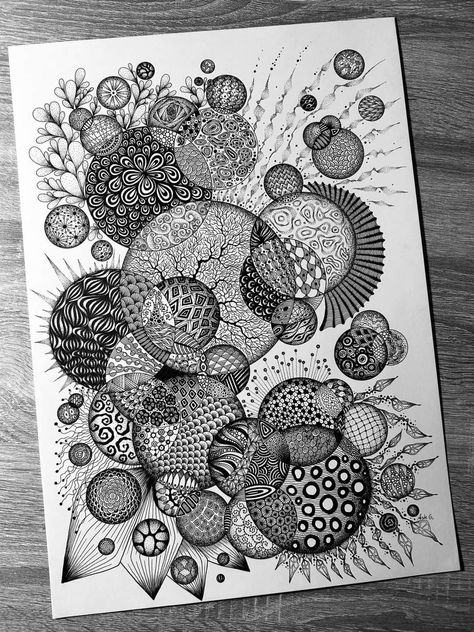 Zen Doodle Patterns, Zentangle Artwork, Pen Art Drawings, Zen Doodle Art, Tangle Art, Zentangle Drawings, Doodle Art Designs, Mandala Design Art, Zen Art