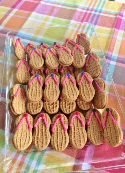 Flip Flop Cookies Flip Flop Cookie, Lila Party, Lululemon Shirts, Beach Birthday Party, Luau Birthday Party, Hawaiian Birthday Party, Hawaiian Birthday, Nutter Butter, Fiesta Tropical