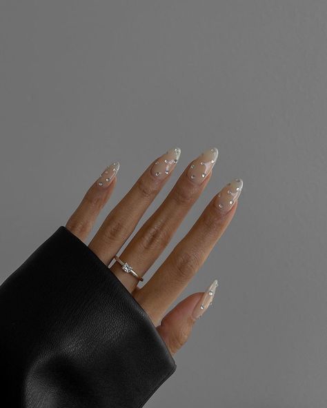 November Nails, Minimal Nails, Diamond Nails, Neutral Nails, Girls Nails, Minimalist Nails, Gel Manicure, Holiday Nails, Nude Nails